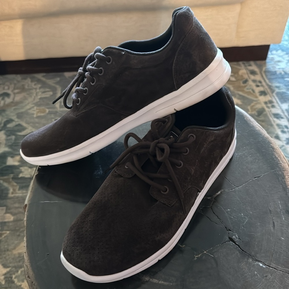 Cuater by Travis Mathew men’s brown suede lace up sneaker shoes. - Picture 2 of 7
